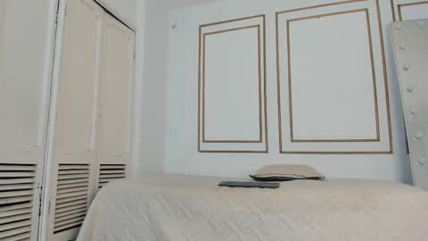 Snapshot of emily_gaviria1 chatting on February 24, 2026, 12:14 pm emily_gaviria1 online show from February 24, 2026, 12:14 pm