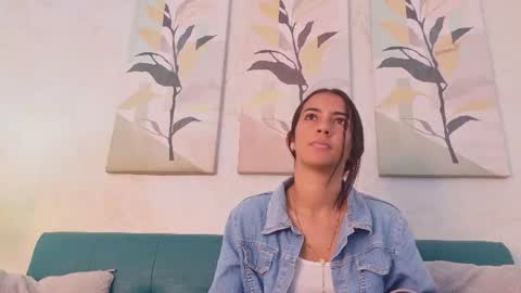 Snapshot of emily_gaviria1 chatting on July 27, 2026, 12:23 pm emily_gaviria1 online show from July 27, 2026, 12:23 pm