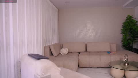independet model online show from July 28, 2026, 11:04 pm