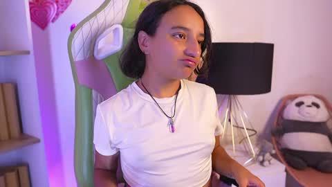 mily online show from May 22, 2026, 5:51 pm