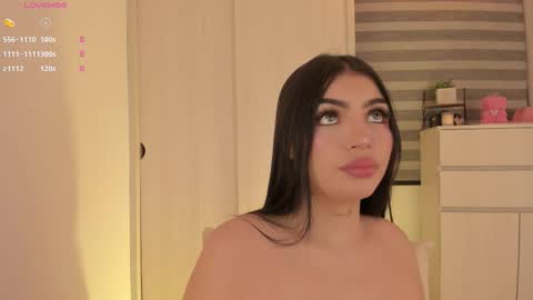 EmilyKenner  Independent model  online show from November 14, 2025, 10:14 am