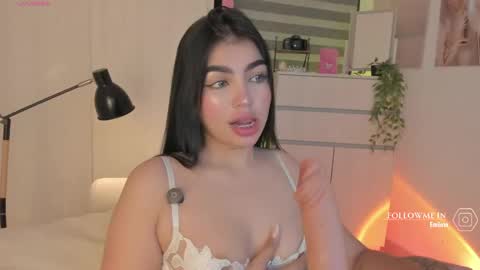 Snapshot of emily_kenner chatting on May 25, 2026, 11:27 am EmilyKenner Independent model online show from May 25, 2026, 11:27 am