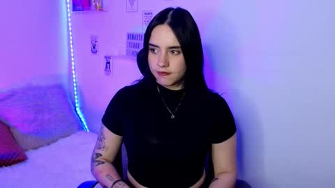 Emily Lindey online show from March 9, 2026, 5:33 am