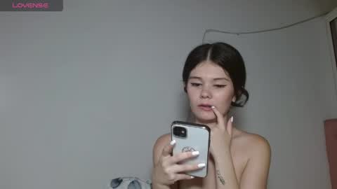 Snapshot of emily_littesweet chatting on May 15, 2026, 11:45 pm Emily littesweets online show from May 15, 2026, 11:45 pm