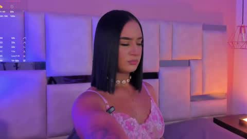 emily_luve online show from May 12, 2026, 8:28 pm