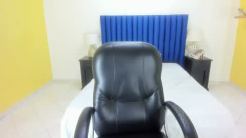 emily_manzur online show from July 27, 2026, 4:58 pm