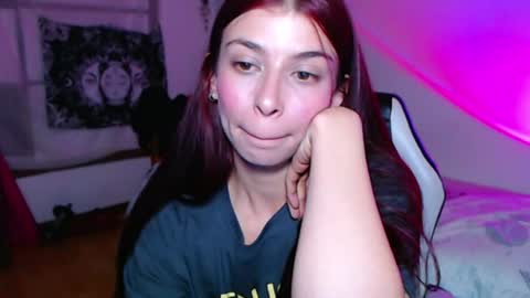 Snapshot of emily_mckey chatting on July 20, 2026, 8:55 pm Emily online show from July 20, 2026, 8:55 pm