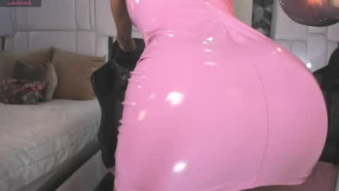 Snapshot of emily_parkss666 chatting on April 30, 2026, 8:57 pm Emily online show from April 30, 2026, 8:57 pm