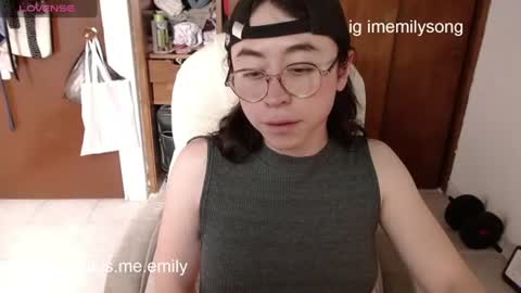 emily_pearl_ online show from June 13, 2026, 6:50 pm