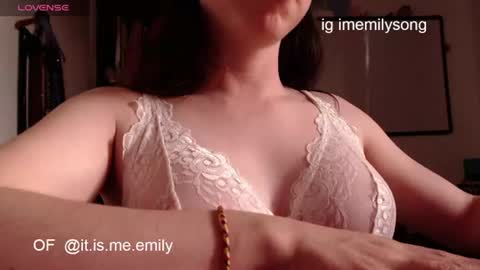 emily_pearl_ online show from July 8, 2026, 10:47 pm