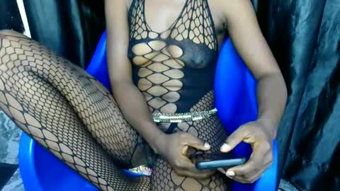 emily_pussy19 online show from May 21, 2026, 9:00 pm