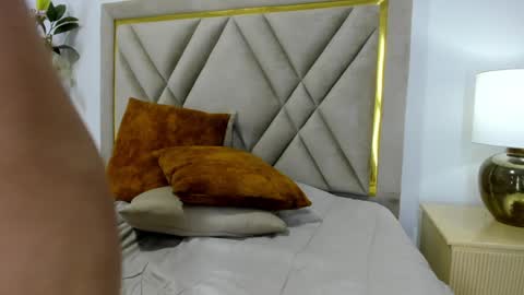 Snapshot of emily_queen7 chatting on December 31, 2024, 4:38 am Emily online show from December 31, 2024, 4:38 am