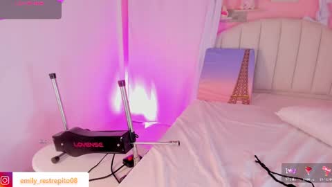 Snapshot of emily_restrepoo chatting on June 30, 2026, 6:03 am Emily online show from June 30, 2026, 6:03 am