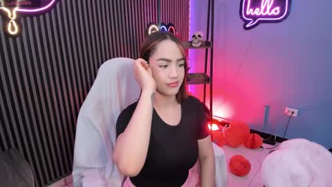 Emily  online show from November 1, 2025, 6:15 am