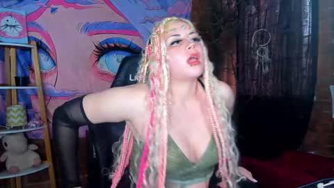 Snapshot of emily_salvatore chatting on October 3, 2025, 7:00 pm emily_salvatore online show from October 3, 2025, 7:00 pm