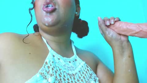 Snapshot of emily_sweet_23 chatting on January 23, 2025, 2:55 am Liss online show from January 23, 2025, 2:55 am