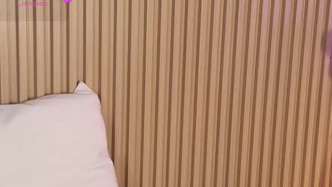 Snapshot of emily_sweett12 chatting on February 19, 2026, 12:01 pm Emily online show from February 19, 2026, 12:01 pm