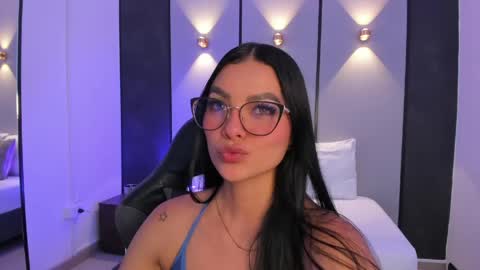 emily_tolson online show from May 11, 2026, 9:23 pm