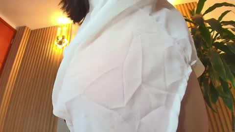 Emily Trujillo online show from April 29, 2026, 7:42 pm