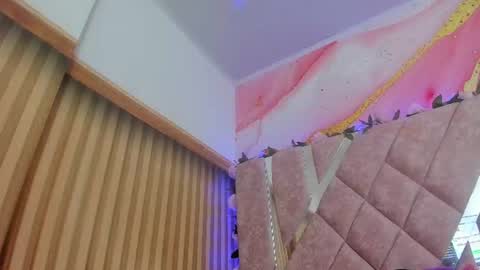 emily_velvet_ online show from June 12, 2026, 6:40 pm