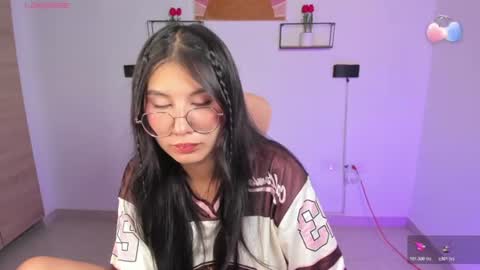 Snapshot of emily_villamil_ chatting on June 20, 2026, 4:21 pm Emi online show from June 20, 2026, 4:21 pm