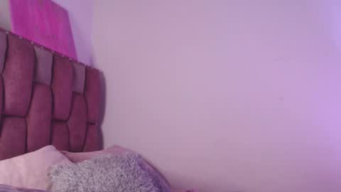Snapshot of emily_w2 chatting on May 31, 2026, 3:04 am emily_w2 online show from May 31, 2026, 3:04 am