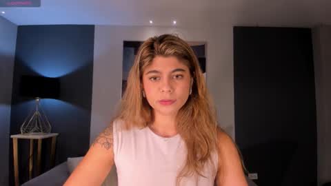 Snapshot of emilyarmstrong chatting on January 15, 2026, 7:39 pm Emily Armstrong online show from January 15, 2026, 7:39 pm