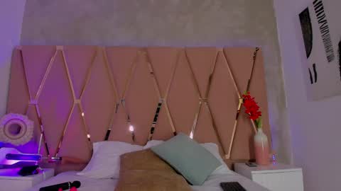 Snapshot of emilyblack_1 chatting on June 6, 2026, 10:25 pm Emily online show from June 6, 2026, 10:25 pm