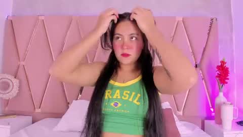 Snapshot of emilyblack_1 chatting on June 20, 2026, 2:14 am Emily online show from June 20, 2026, 2:14 am