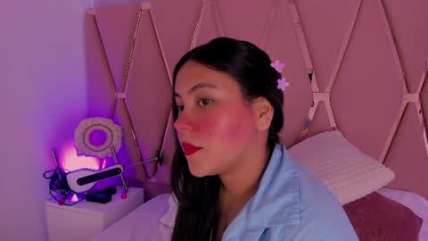 Snapshot of emilyblack_1 chatting on June 23, 2026, 1:03 am Emily online show from June 23, 2026, 1:03 am