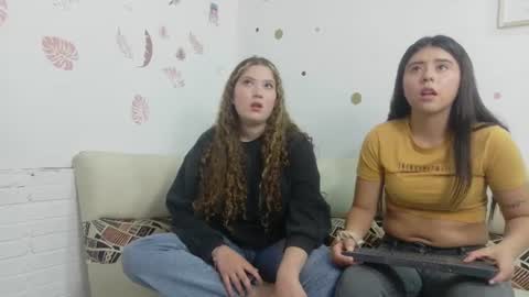 Snapshot of emilyblosom_y_miarose chatting on July 16, 2026, 6:03 pm online show from July 16, 2026, 6:03 pm