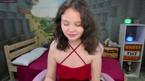Emilyhaves online show from September 15, 2025, 5:57 pm