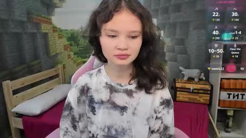 Emilyhaves online show from October 15, 2025, 5:13 pm