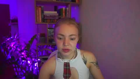 Emilyemmi online show from July 23, 2026, 9:02 pm