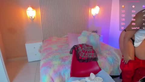 Snapshot of emilyevans7 chatting on October 30, 2025, 7:25 pm EMILY online show from October 30, 2025, 7:25 pm