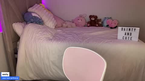 emilyfawn online show from September 17, 2025, 3:30 am