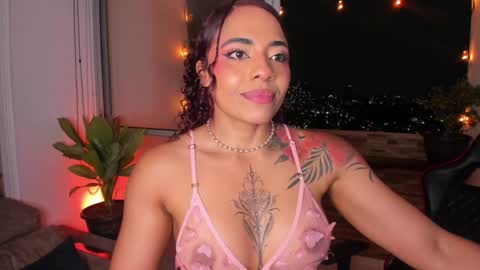 Snapshot of emilyfitness8 chatting on December 15, 2024, 7:13 am emily online show from December 15, 2024, 7:13 am