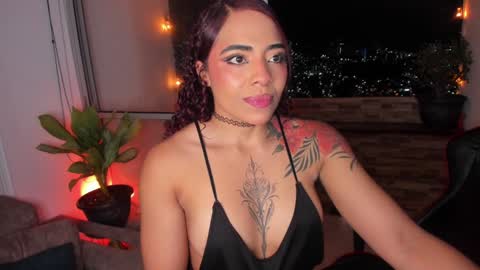 Snapshot of emilyfitness8 chatting on December 29, 2024, 3:44 am emily online show from December 29, 2024, 3:44 am