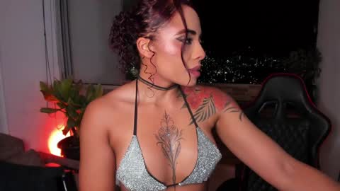 Snapshot of emilyfitness8 chatting on February 1, 2025, 4:03 am emily online show from February 1, 2025, 4:03 am