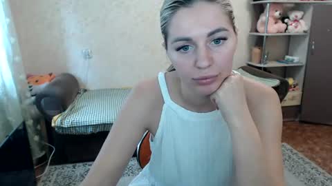 Snapshot of emilyfork chatting on June 16, 2026, 11:24 am emilyfork online show from June 16, 2026, 11:24 am