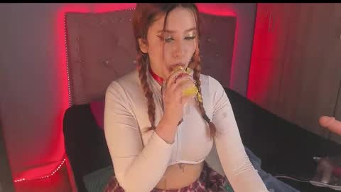 rosse foxter online show from October 26, 2025, 1:22 am