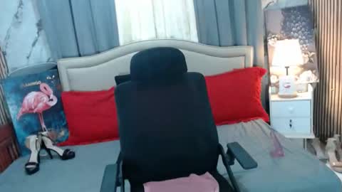 Snapshot of emilyfucker69 chatting on September 12, 2025, 4:18 pm emilyfucker69 online show from September 12, 2025, 4:18 pm