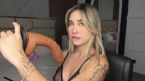 Emily Hendrix online show from February 24, 2025, 6:47 pm