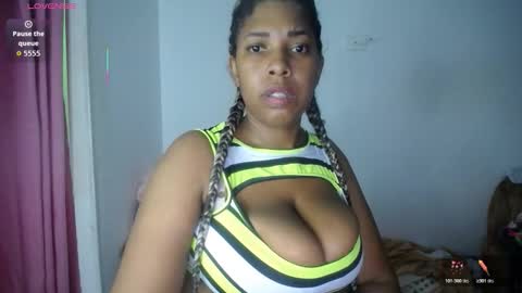 Snapshot of emilyhines__ chatting on November 13, 2025, 10:30 pm Emilyhines online show from November 13, 2025, 10:30 pm