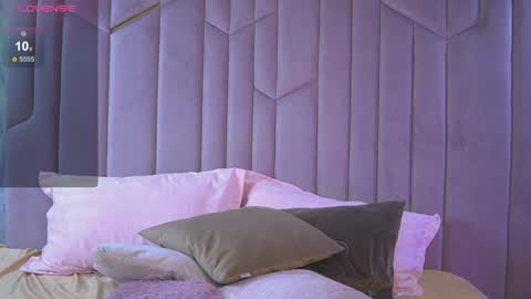 Emily online show from December 18, 2024, 11:45 am