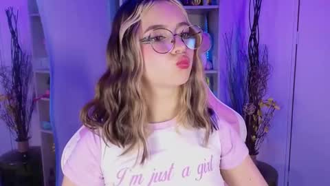 VALEEEN online show from October 23, 2025, 4:50 pm