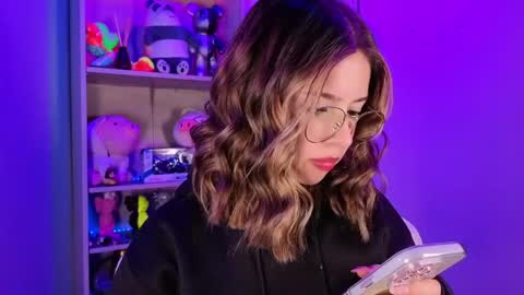 Snapshot of emilykarterr chatting on April 30, 2026, 3:29 pm VALEEEN online show from April 30, 2026, 3:29 pm