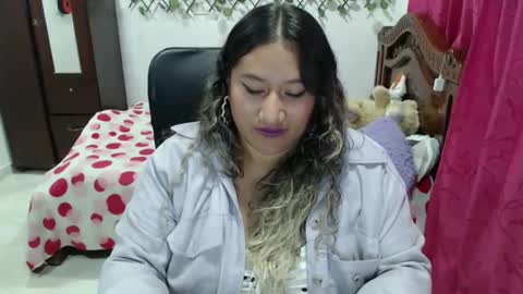 Emily Cortez online show from December 2, 2024, 1:25 am