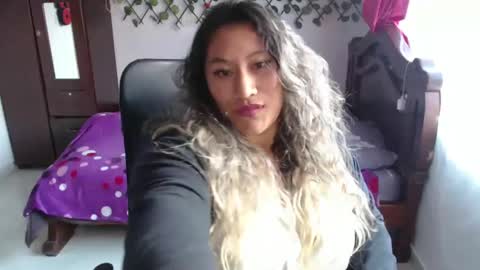 Emily Cortez online show from December 11, 2024, 9:45 pm