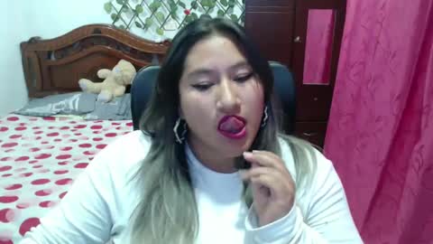 Emily Cortez online show from January 12, 2025, 1:21 am